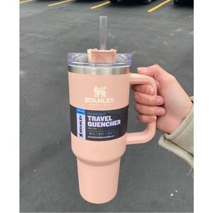 Stanley Adventure Quencher 40oz Tumbler in nectar